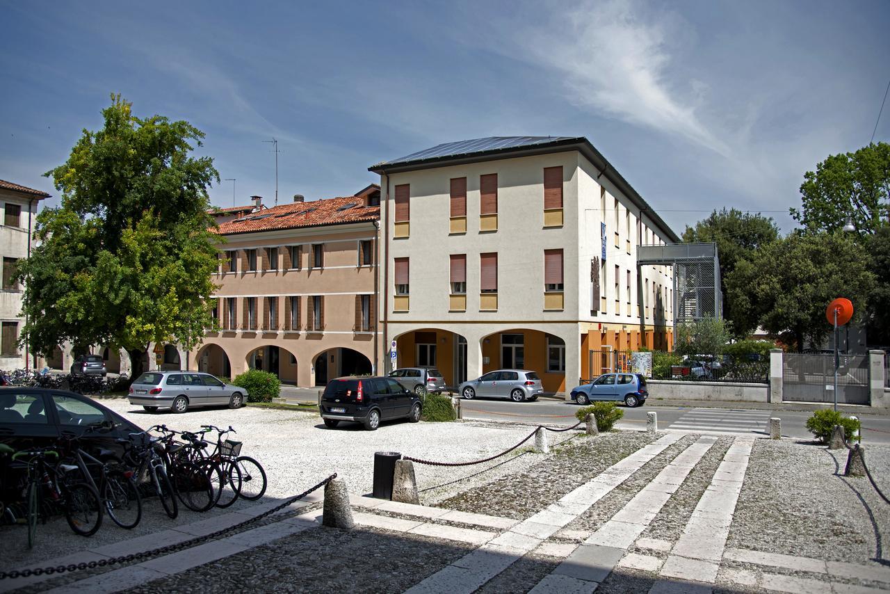 Centro Della Famiglia 2*